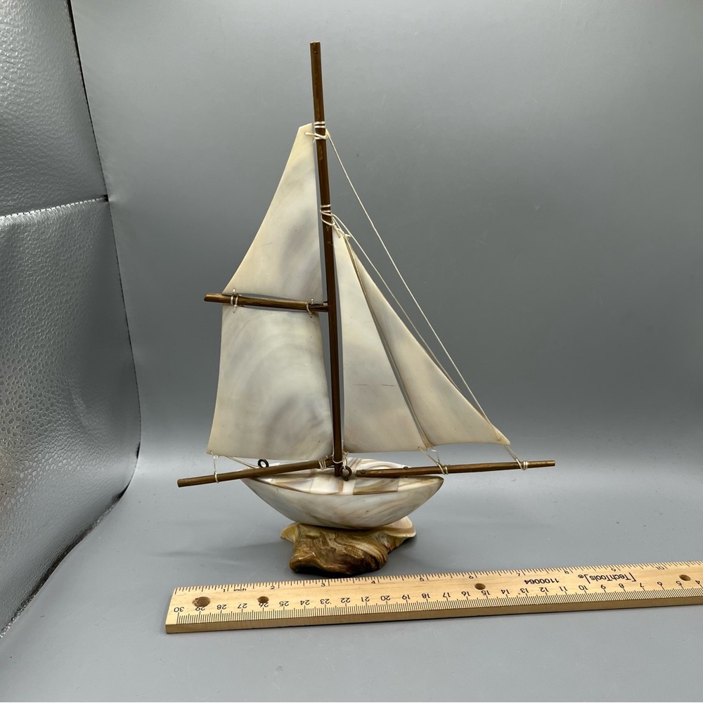 Vintage Midcentury Mother Of Pearl Sail Boat Model MCM - Picture 8 of 8